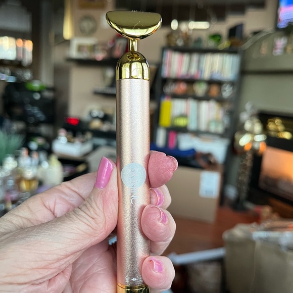 BNIB SKIN INC. SCULPT LIFT BAR 24K GOLD. - Picture 4 of 10